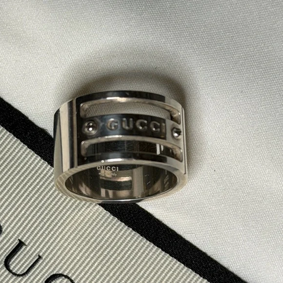 Authentic GUCCI - Ring - 925 silver size 7.75 with box and COA. - Picture 6 of 12